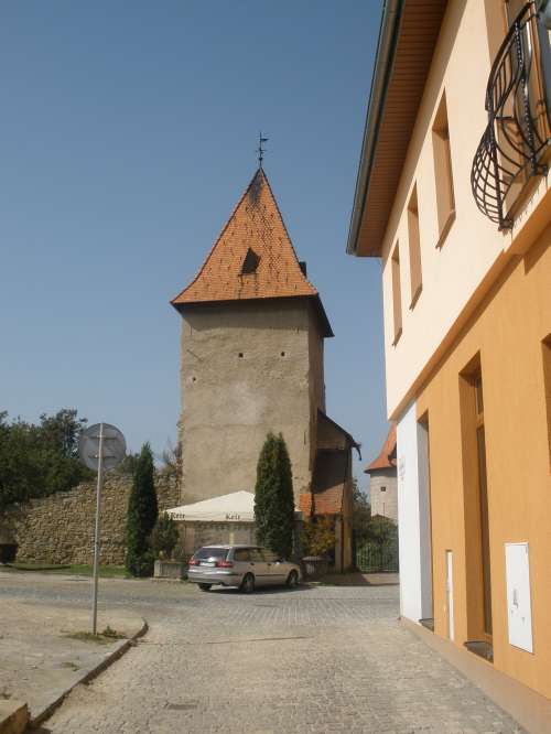 Pohľad na antikvariát z ulice na Hradbách v Bardejove